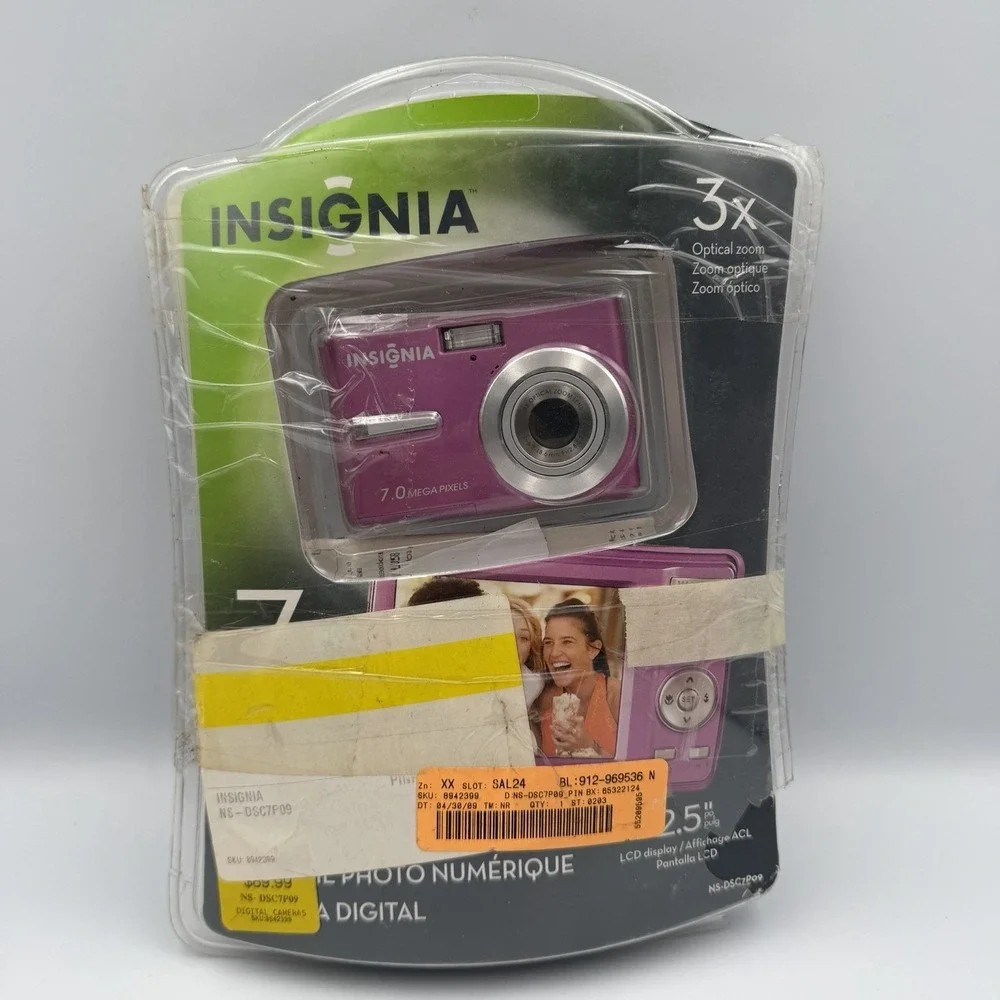 Insignia NS-DSC7P09 7.0MP Digital Camera Pink Complete Box Tested Working